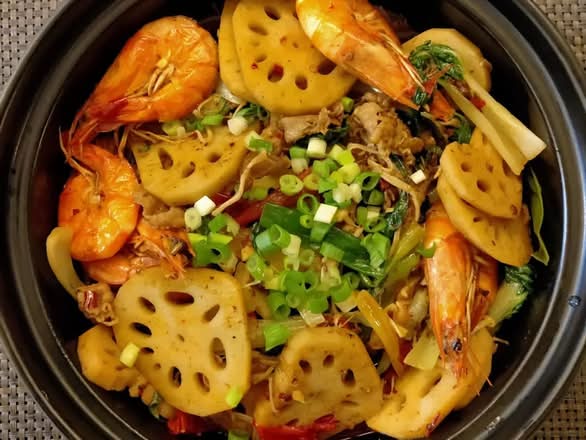 Spicy Stir-fried Dry Pot麻辣香锅